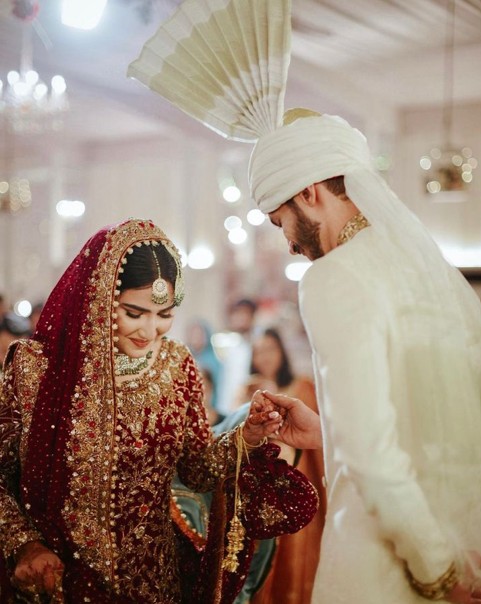 সঠিক সময়ে সাহসী সিদ্ধান্তই বিয়েকে জীবনের সবচেয়ে বড় বিজয়ে পরিণত করে